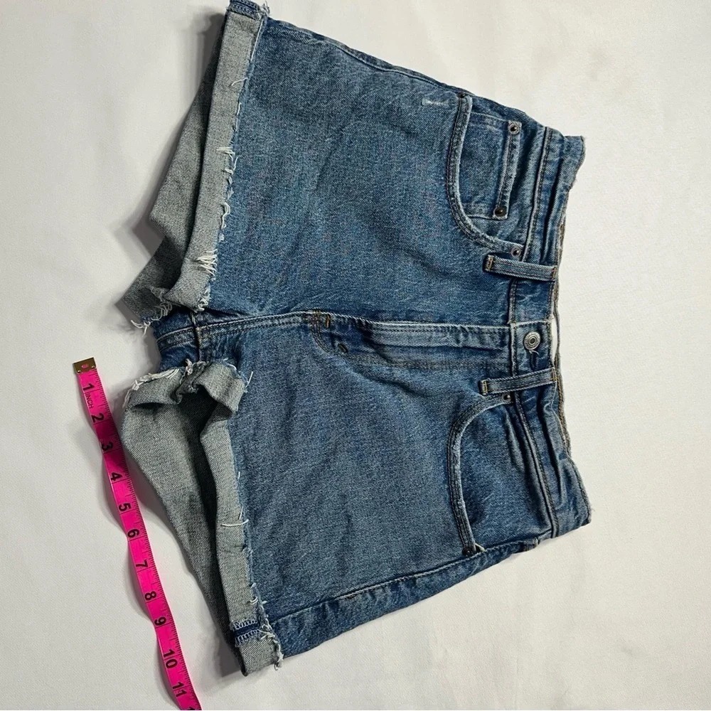 Abercrombie Classic Blue Denim Women's Shorts size 26/2 Exellent condition